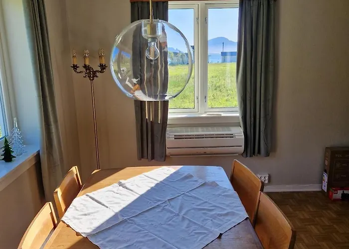 Semesterbostad Panorama Lofoten Lysvollhuset *